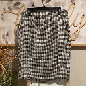 White House Black Market Geometric Pencil Skirt